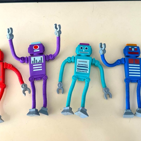 NEW Toysmith Robot Buddies Lot Set of 4 Bendable Limbs Arms Legs Poseable Dance - Picture 5 of 6